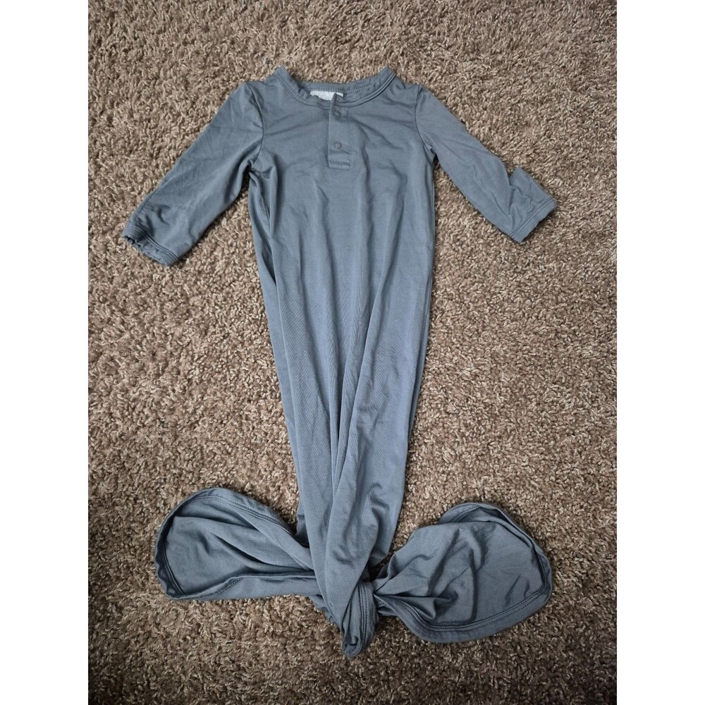 Mebie baby bamboo gown size 0-3- grey